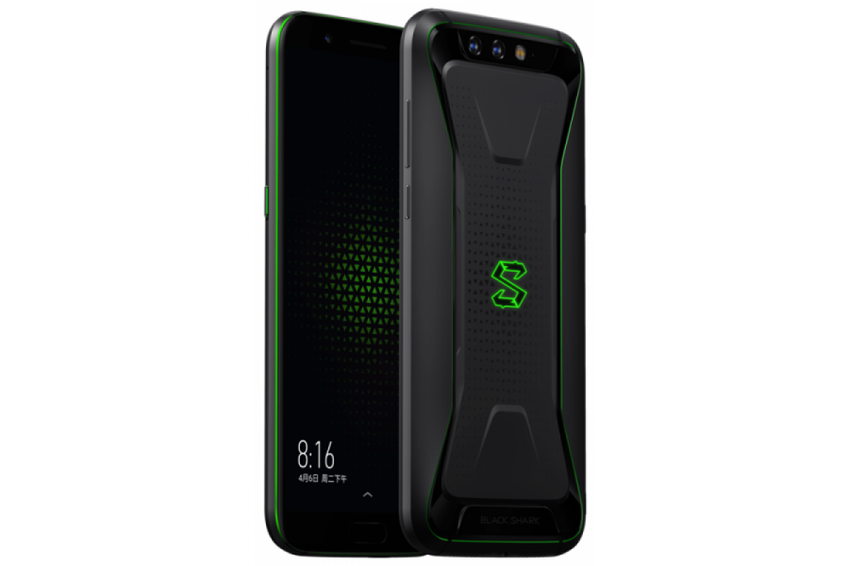 Смартфон оса. Смартфон Black Shark 6/64gb. Блэк Шарк 6. Black Shark 1. Игровой смартфон с водяным охлаждением.